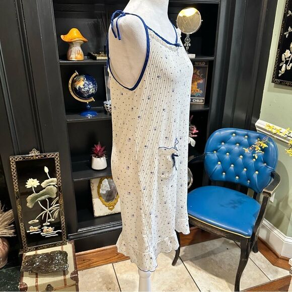 Yikel Vingtage Floral Dress/Nightgown Size Medium - Picture 9 of 10